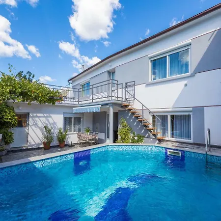 Holiday home House Delfin *